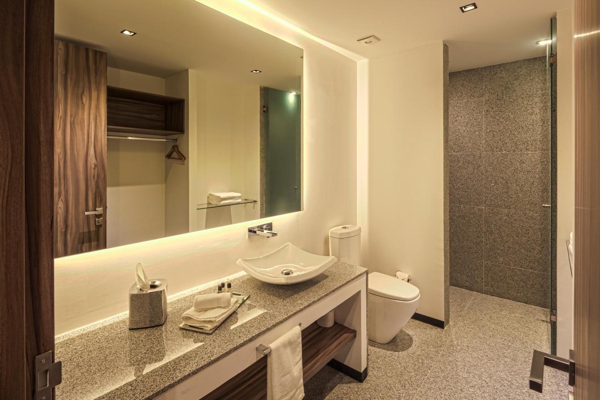 Kharma Suites 푸에블라 외부 사진